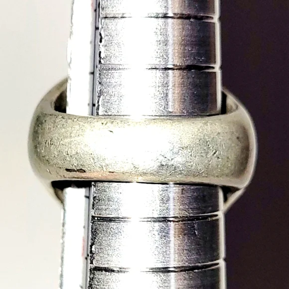 Vintage Heart Ring, Pewter Puffy Elongated Heart, Contemporary 🩶
